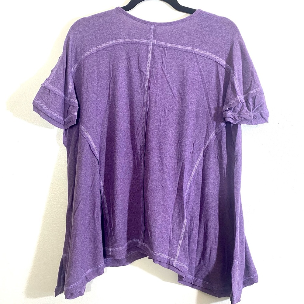 Lilac purple inside-out seam curved hem loose top. NEW! - Picture 4 of 16